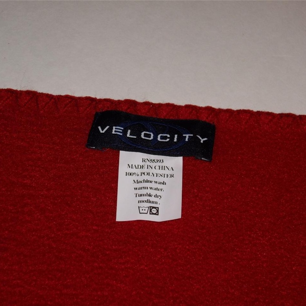 SHARP ELECTRONICS RED EMBOSSED THROW BLANKET NEW - Picture 4 of 4